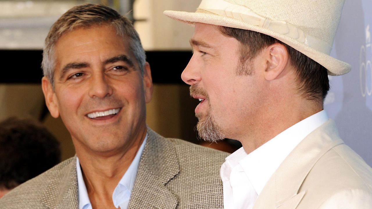 George Clooney und Brad Pitt  - Bildquelle: AFP