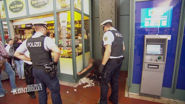 Achtung Kontrolle - Achtung Kontrolle! - Thema U.a.: Viel Lärm Um Ein Brötchen - Bundespolizei Hamburg