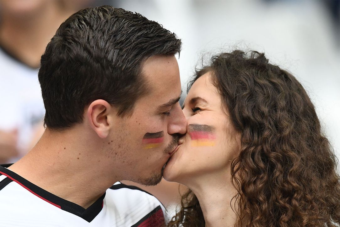 German_Kiss_000_BZ52W_FRANCK FIFE_AFP - Bildquelle: AFP / FRANCK FIFE