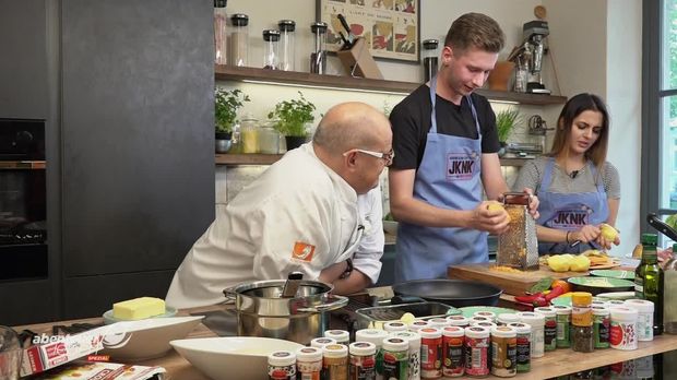 Jugend kann nicht kochen - Kartoffelpuffer mit Rahmspinat Jugend kann nicht kochen - Kartoffelpuffer mit Rahmspinat