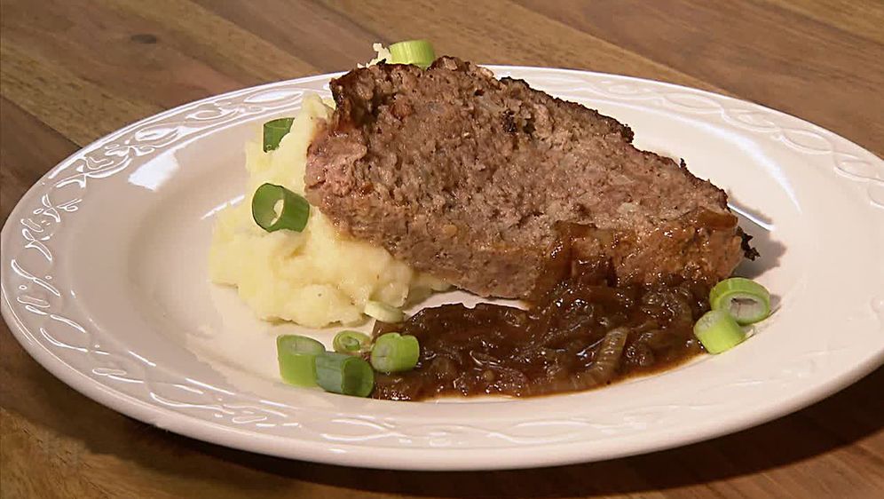 Hackbraten mit Zwiebelsauce