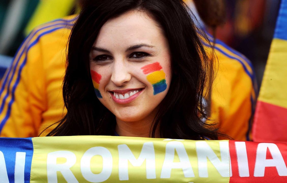 Fußball-Fan-Romania-080613-AFP - Bildquelle: AFP