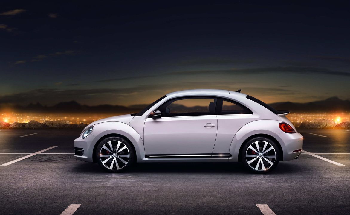 Der VW Käfer ist Kult und der sprichwörtliche Volkswagen: 21,5 Millionen Exemplare wurden weltweit gebaut. Diesen Kult wollte VW 1998 mit dem New... - Bildquelle: kabel eins