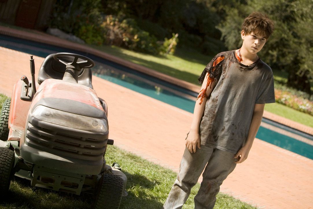 Der Geist von Josh (Wyatt Smith), der bei einem Unfall mit einem Rasenmäher ums Leben gekommen ist, treibt immer noch sein Unwesen ... - Bildquelle: ABC Studios
