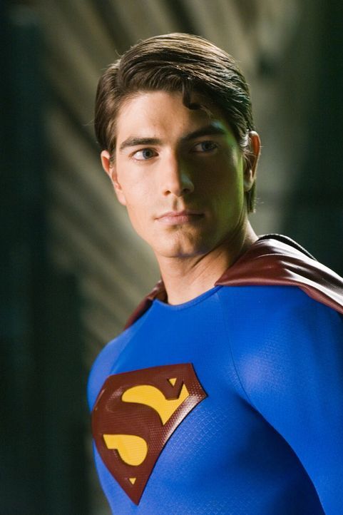 Superman (Brandon Routh) kehrt nach Metropolis zurück. Dort muss er leidvoll erkennen, dass sich vieles verändert hat ... - Bildquelle: Warner Brothers International Television Distribution Inc.