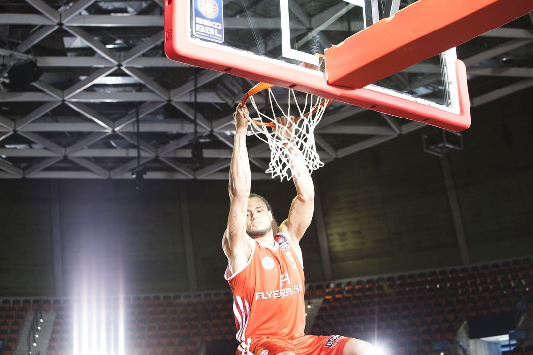 Protagonist im kabel eins Trailer "ran Basketball": FCB Basketballstar Chevon Troutman ... - Bildquelle: Benedikt Müller kabel eins