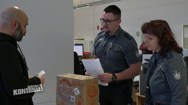 Achtung Kontrolle - Achtung Kontrolle! - Thema U.a.: Das Zollamt Berlin-schöneberg Im Einsatz