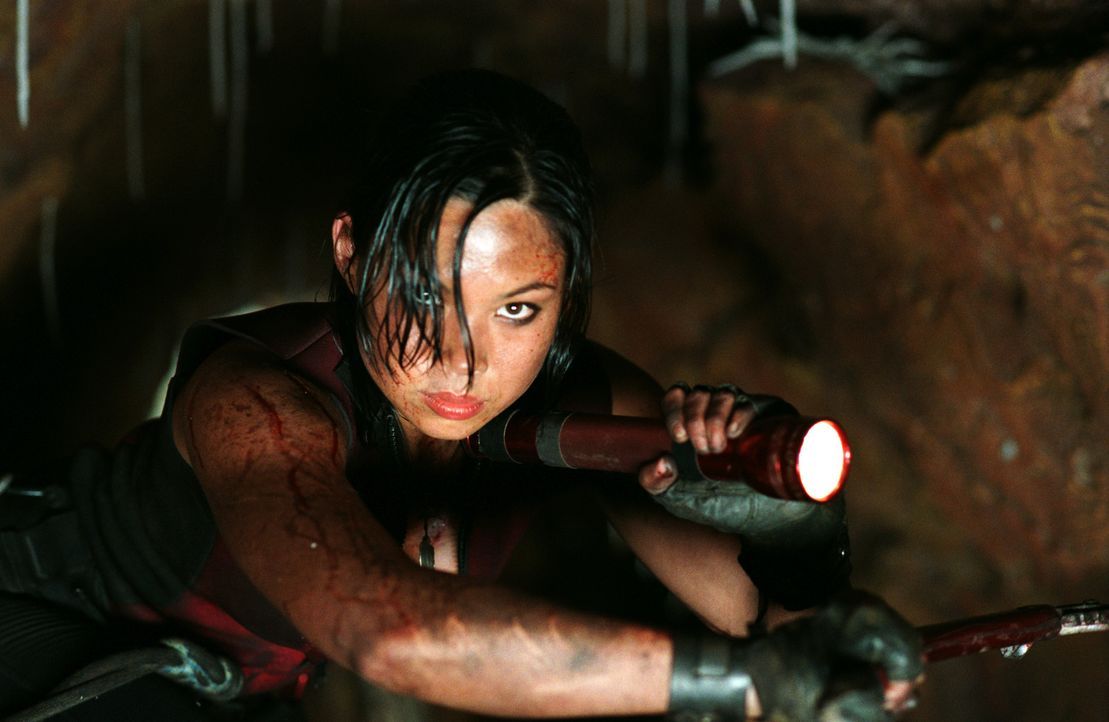 Fürchtet sich nicht vor den blutgierigen Kannibalen: Juno (Natalie Mendoza) ... - Bildquelle: Square One Entertainment