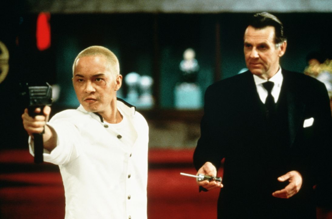 In der Szene des organisierten Verbrechens ist Sang (Ken Leung, l.) kein unbeschriebenes Blatt. Überraschenderweise scheint ihn auch der britische D... - Bildquelle: New Line Cinema