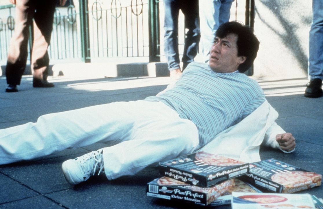 Als der allseits beliebte Fernsehkoch Jackie (Jackie Chan) mit einer Passantin zusammenstößt, nimmt das Unheil seinen Lauf ... - Bildquelle: Kinowelt Filmverleih