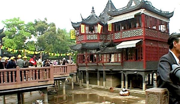 Shanghai Sightseeing: Yu-Yuan-Teehaus - Bildquelle: dpa