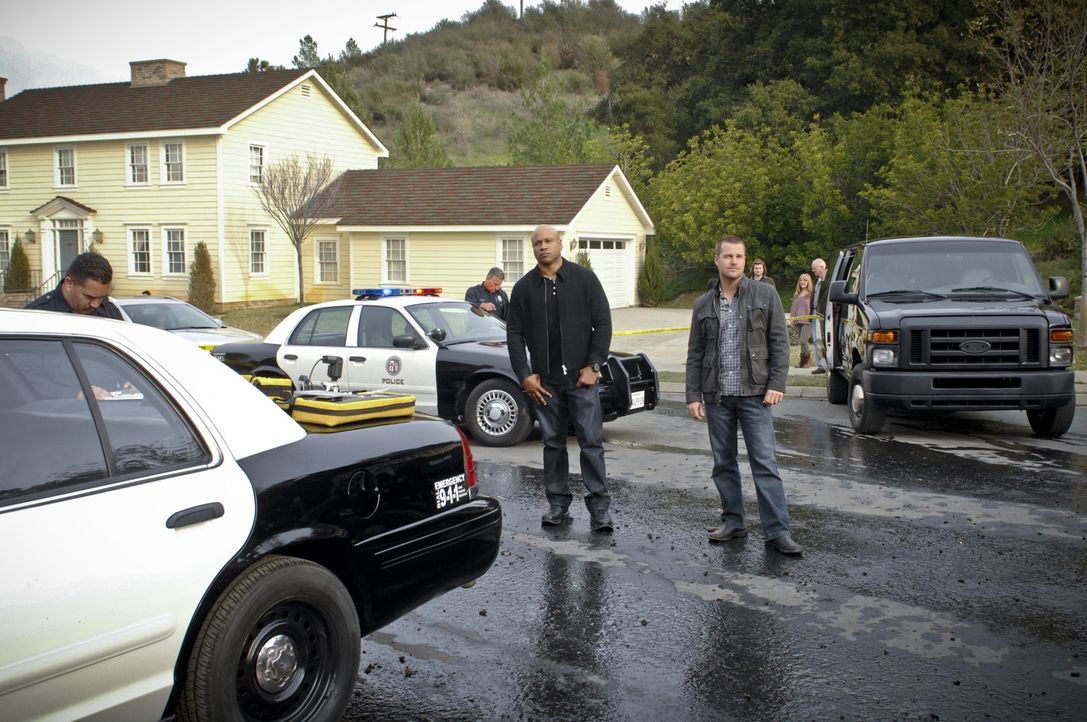 Ein neuer Fall wartet auf Callen (Chris O'Donnell, M.r.) und Sam (LL Cool J, M.l.) ... - Bildquelle: CBS Studios Inc. All Rights Reserved.