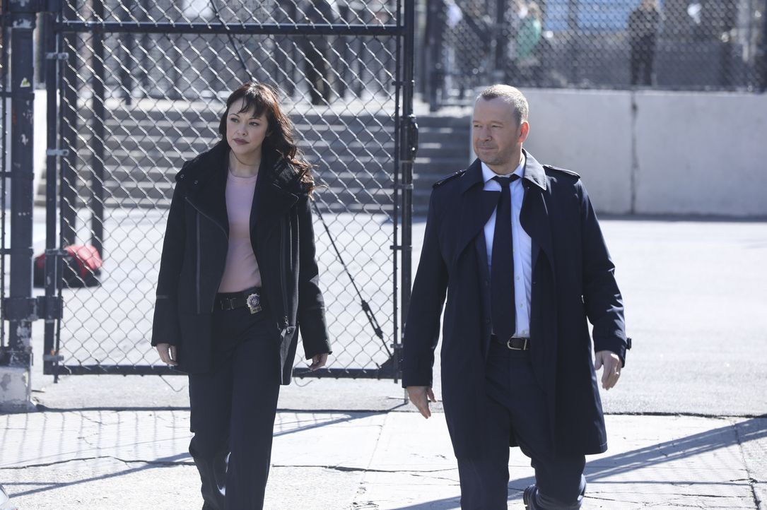 Haben gemeinsam immer den richtigen Instinkt: Maria Baez (Marisa Ramirez, l.) und Danny Reagan (Donnie Wahlberg, r.) ... - Bildquelle: 2017 CBS Broadcasting, Inc. All Rights Reserved