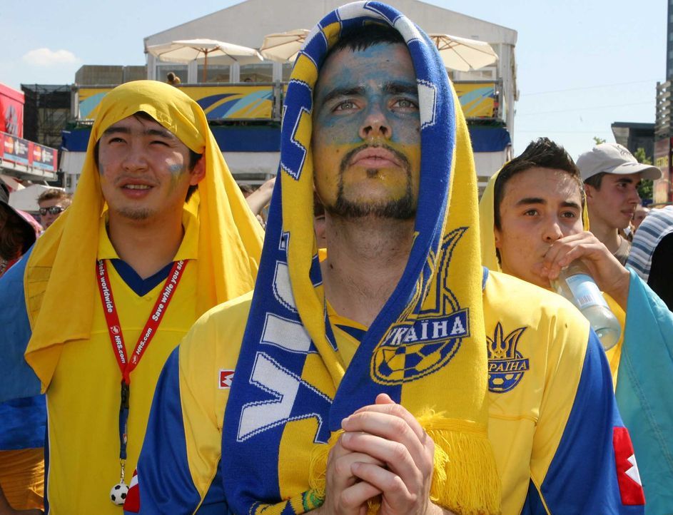 Fußball-Fan-Ukraine-060614-dpa - Bildquelle: dpa