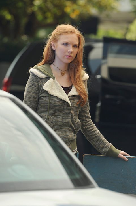 Als Alexis Castle (Molly C. Quinn) erfährt, dass sich ihr Vater und ihre Großmutter in der Bank befinden, die soeben überfallen wurde, ist sie außer... - Bildquelle: 2011 American Broadcasting Companies, Inc. All rights reserved.