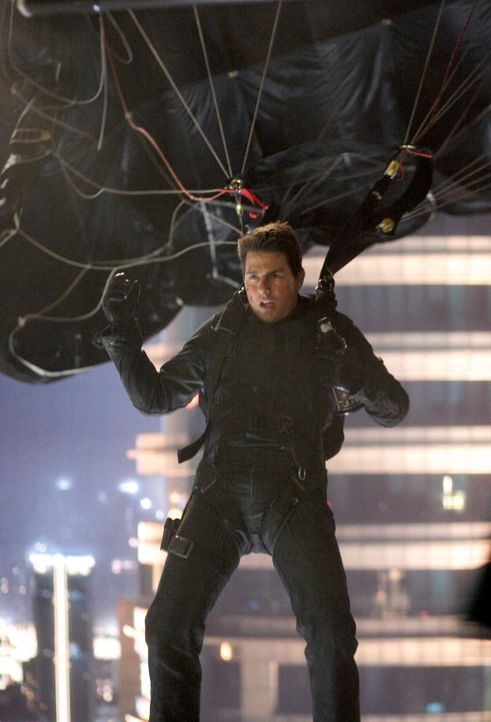 Ein größenwahnsinniger Waffenhändler macht Agent Ethan Hunt (Tom Cruise) das Leben schwer ... - Bildquelle: 2005 by PARAMOUNT PICTURES. All Rights Reserved.