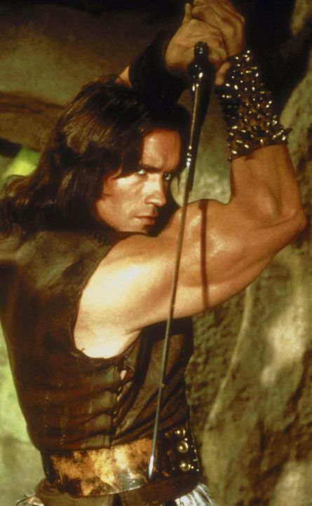 Mit allen Mitteln versucht Conan (Arnold Schwarzenegger), seinen Erzfeind Thulsa Doom, den Hohepriester des Schlangenkultes, zu besiegen ... - Bildquelle: Universal Pictures