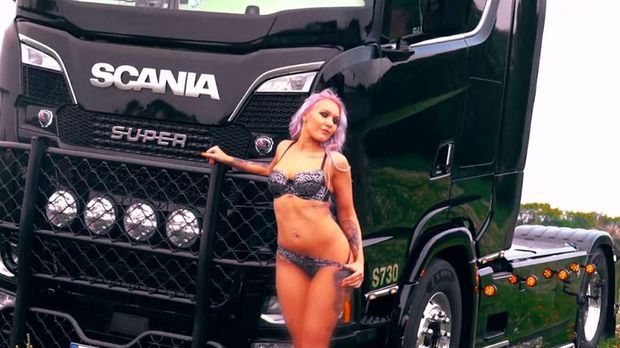 Reiter truck nackt sabrina "Trucker Babes". 