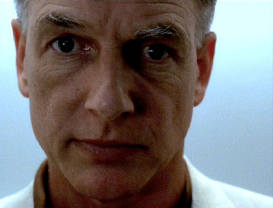 Seit dem Geiseldrama, bei dem Kate und Ducky von einem Hamas-Terroristen gefangen gehalten wurden, plagen Gibbs (Mark Harmon) schreckliche Albträume. - Bildquelle: CBS Television