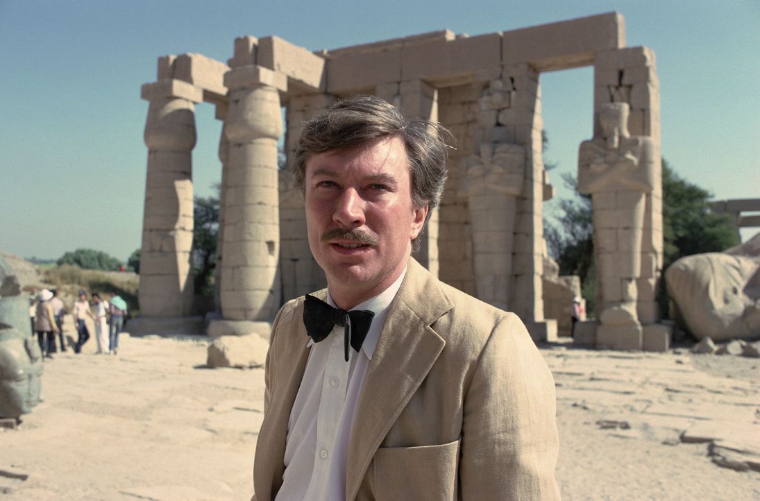 Der englische Archäologe Howard Carter (Robin Ellis) entdeckt nach jahrelangem Suchen das Grab des Tut-Ench-Amun ... - Bildquelle: Columbia Pictures