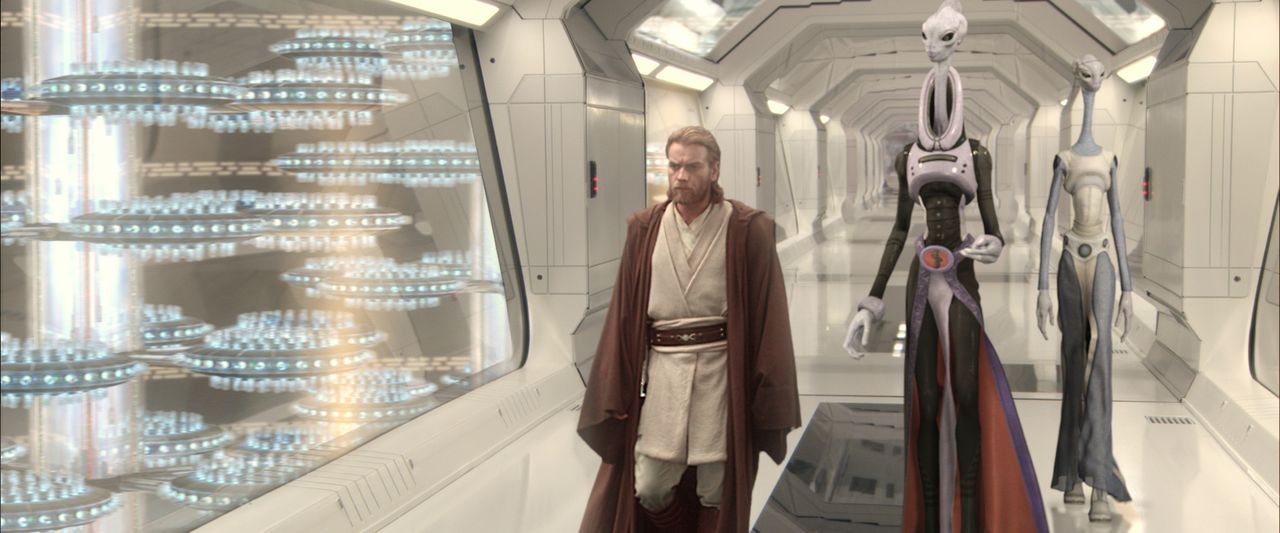 Gerät während seiner Nachforschungen am äußersten Rand der Galaxis in arge Bedrängnis: Jedi-Ritter Obi-Wan Kenobi (Ewan McGregor, l.) ... - Bildquelle: Lucasfilm Ltd. & TM. All Rights Reserved.