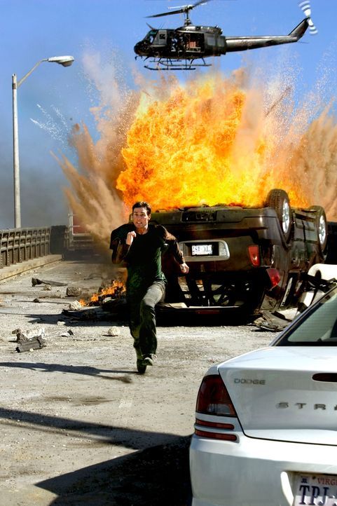 Im Visier eines eiskalten Waffenhändlers: Ethan Hunt (Tom Cruise) ... - Bildquelle: 2005 by PARAMOUNT PICTURES. All Rights Reserved.