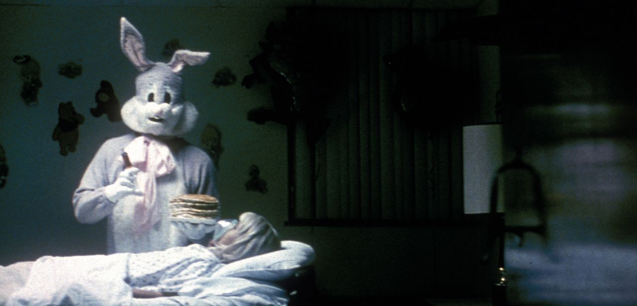 The Bunny Man treibt ungeniert sein Unwesen ... - Bildquelle: Tiberius Film
