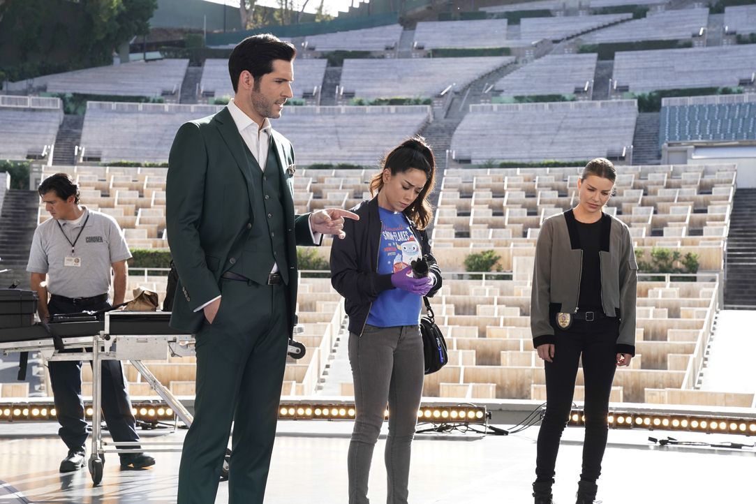 (v.l.n.r.) Lucifer (Tom Ellis); Ella (Aimee Garcia); Chloe (Lauren German) - Bildquelle: Erik Voake 2017 Fox Broadcasting Co. / Erik Voake