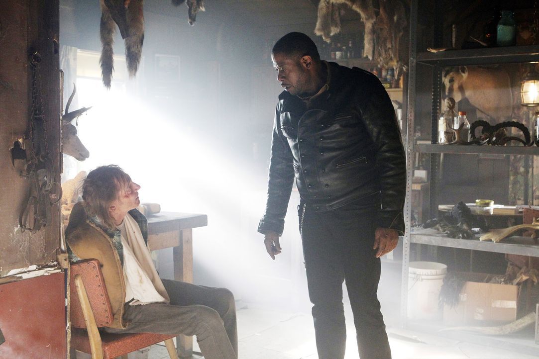 Gemeinsam mit seinem Team, ermittelt Sam (Forest Whitaker, r.) in einem neuen Fall. Dabei stoßen sie auf Emory Boyd (Cooper Huckabee, l.), doch hat... - Bildquelle: ABC Studios