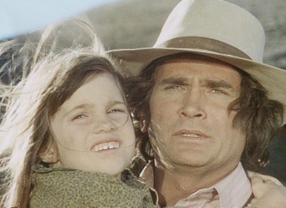 Charles (Michael Landon, r.) muss seine kleine Tochter Carrie (Lindsay Sidney Greenbush, l.) bald wieder verlassen und sich Arbeit bei der Eisenbahn... - Bildquelle: Worldvision