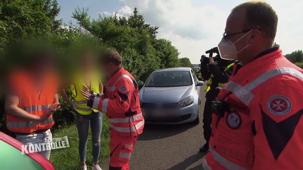 Reifenpanne auf der Autobahn | Achtung Kontrolle