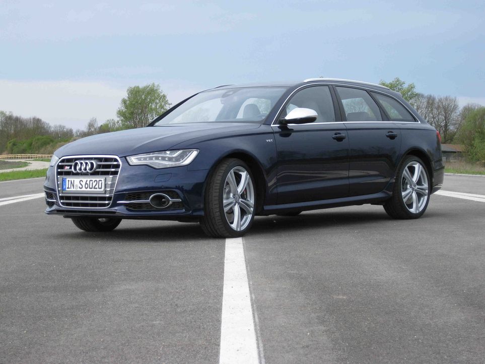 Schnelle Kombis haben bei Audi Tradition: Die Kürzel S oder RS verraten das Plus an Leistung. 2012 bringt Audi wieder einen erstarkten Kombi auf de... - Bildquelle: kabel eins