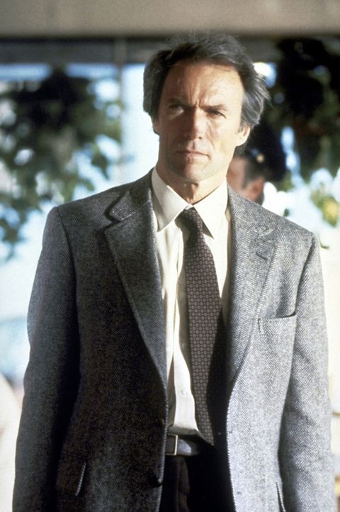 Inspektor Harry Callahan (Clint Eastwood), genannt 'Dirty Harry', ist ein Mann, der das Recht selbst in die Hand nimmt - auch wenn dabei gesetzliche... - Bildquelle: Warner Bros.