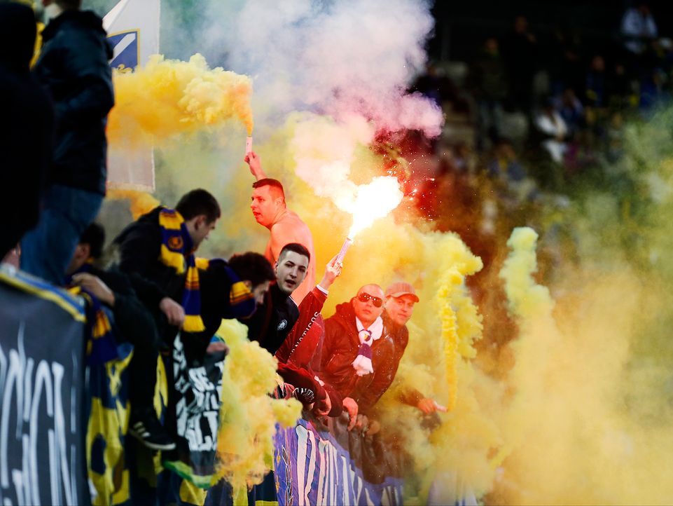 Fussball-Fans-Bosnien-Herzegowina-140305-AFP - Bildquelle: AFP