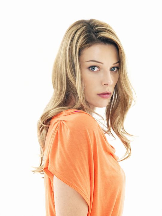 (2. Staffel) - Neu im Team: Lori Weston (Lauren German) ... - Bildquelle: TM &   CBS Studios Inc. All Rights Reserved.