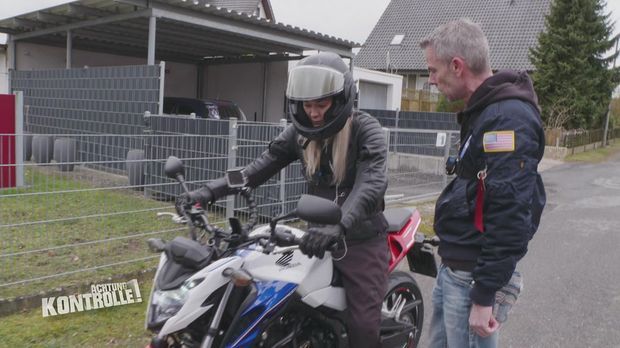 Achtung Kontrolle - Achtung Kontrolle! - Thema U. A.: Erste Motorrad-fahrstunde