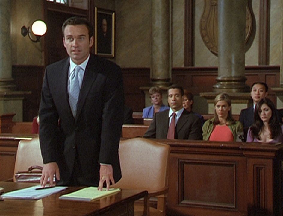 Staatsanwalt Cole Turner (Julian McMahon, l.) ist sehr erstaunt, dass Richter Hamilton einen vermeintlichen Mörder freigesprochen hat. - Bildquelle: Paramount Pictures