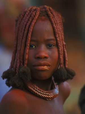 Himbamädchen mit Zöpfen - Bildquelle: Richard Gress
