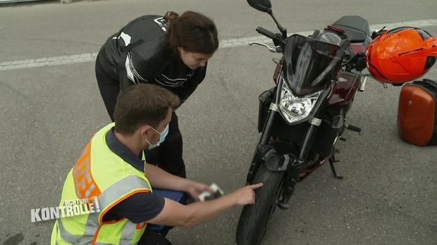 Achtung Kontrolle - Achtung Kontrolle! - Thema U.a: Motorradfahrer Im Visier
