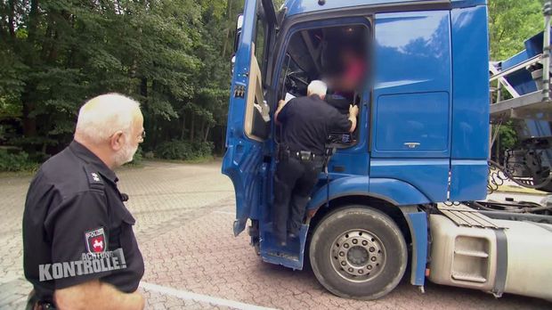 Achtung Kontrolle - Achtung Kontrolle! - Thema U.a: Uneinsichtiger Lkw-fahrer - Polizei Goslar