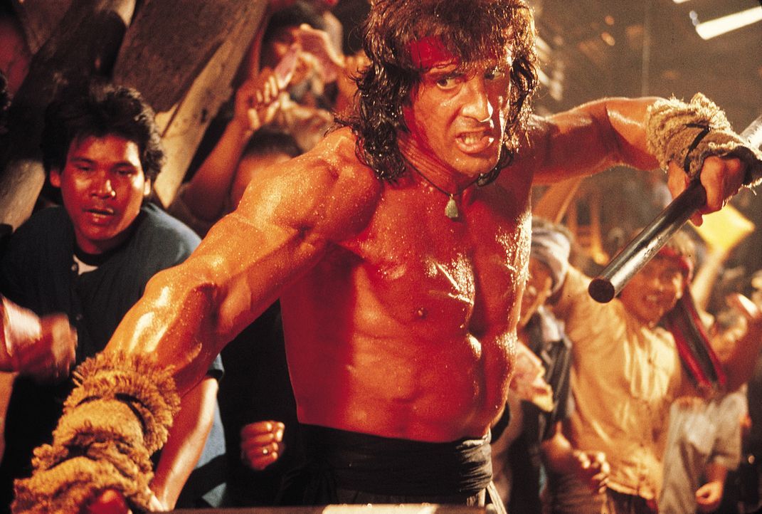 Rambo (Sylvester Stallone) versucht, seinen langjährigen Freund Colonel Trautman aus russischer Gefangenschaft zu befreien. Doch das ist kein Kinder... - Bildquelle: 1988 STUDIOCANAL. All Rights Reserved.