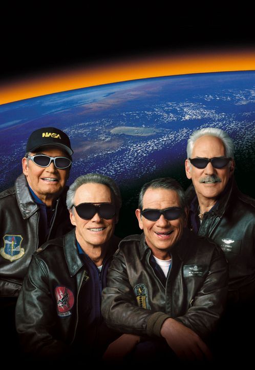 40 Jahre nach ihrem letzten Weltraumflug wagen sich die vier Astronauten Frank (Clint Eastwood, 2.v.l.), Hawk (Tommy Lee Jones, 2.v.r.), Jerry (Dona... - Bildquelle: Warner Bros. Pictures