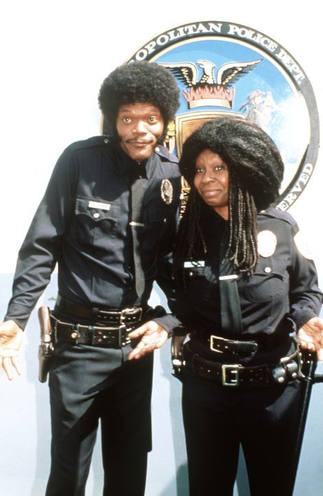 Undercover-Cops: Wes Luger (Samuel L. Jackson, l.) und seine Partnerin Billie York (Whoopi Goldberg, r.) ... - Bildquelle: Warner Brothers