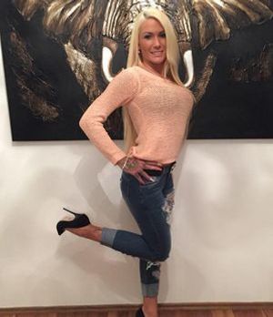 Porno madina-fynja Deutsche Tattooblondine
