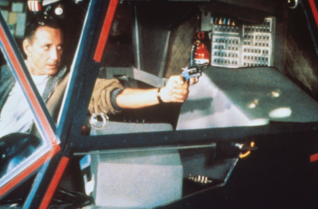 Gnadenlos wird Frank Murphy (Roy Scheider) durch die nächtlichen Straßen von Los Angeles gejagt ... - Bildquelle: Columbia Pictures