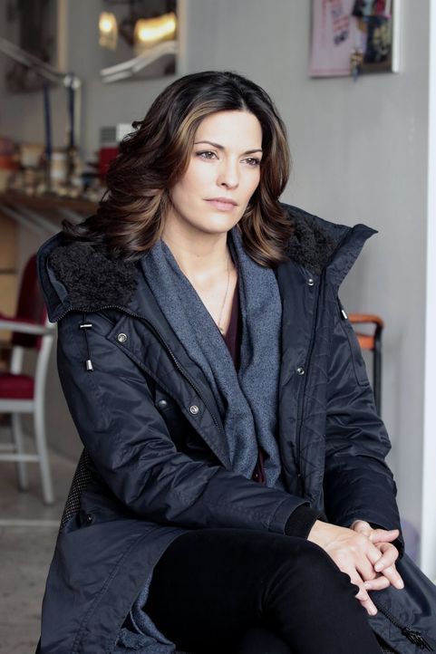 Noch ahnt Jo (Alana De La Garza) nicht, was die anrüchige Professorin Molly vor hat ... - Bildquelle: Warner Bros. Television