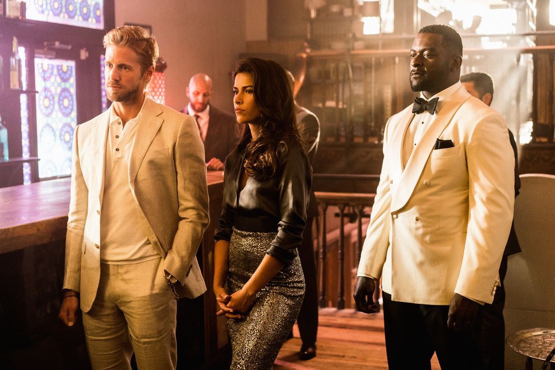 (v.l.n.r.) Danny McNamara (Matt Barr); Lexi Vaziri (Sofia Pernas); Aiden Shaw (Michael James Shaw) - Bildquelle: 2018 CBS Broadcasting, Inc. All Rights Reserved
