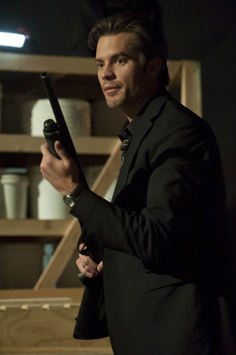 Sorgt als moderner Cowboy für Recht und Ordnung: Raylen Givens (Timothy Olyphant) - Bildquelle: 2011 Sony Pictures Television Inc. and Bluebush Productions, LLC. All Rights Reserved.