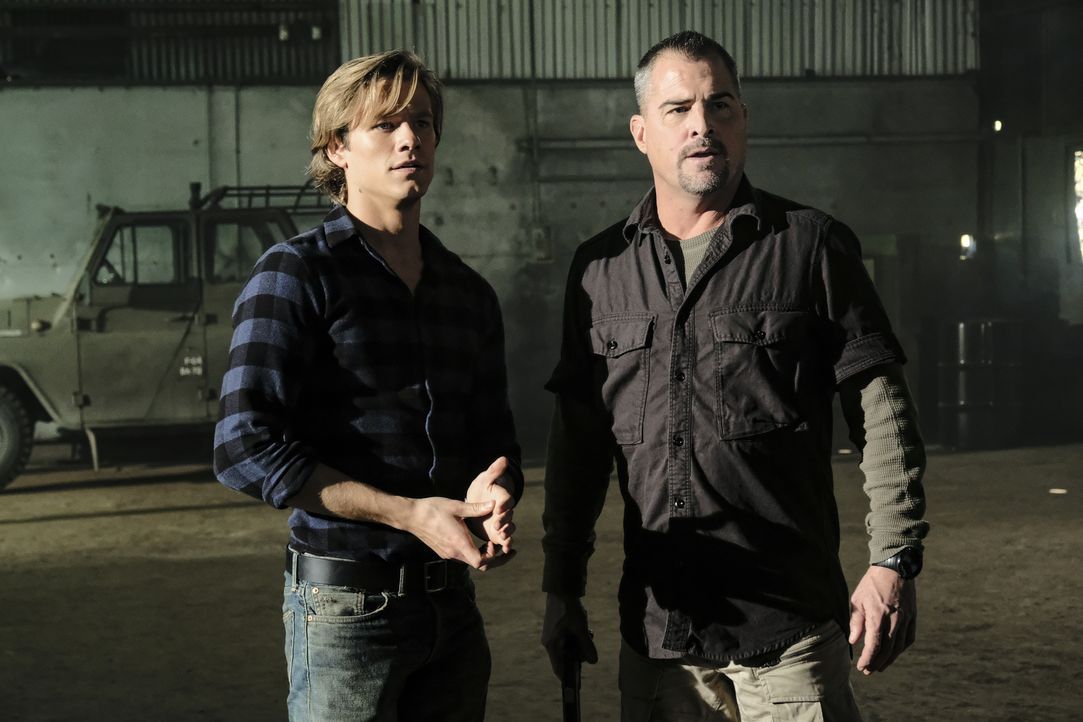 MacGyver (Lucas Till, l.); Jack Dalton (George Eads, r.) - Bildquelle: Guy D'Alema 2018 CBS Broadcasting, Inc. All Rights Reserved / Guy D'Alema