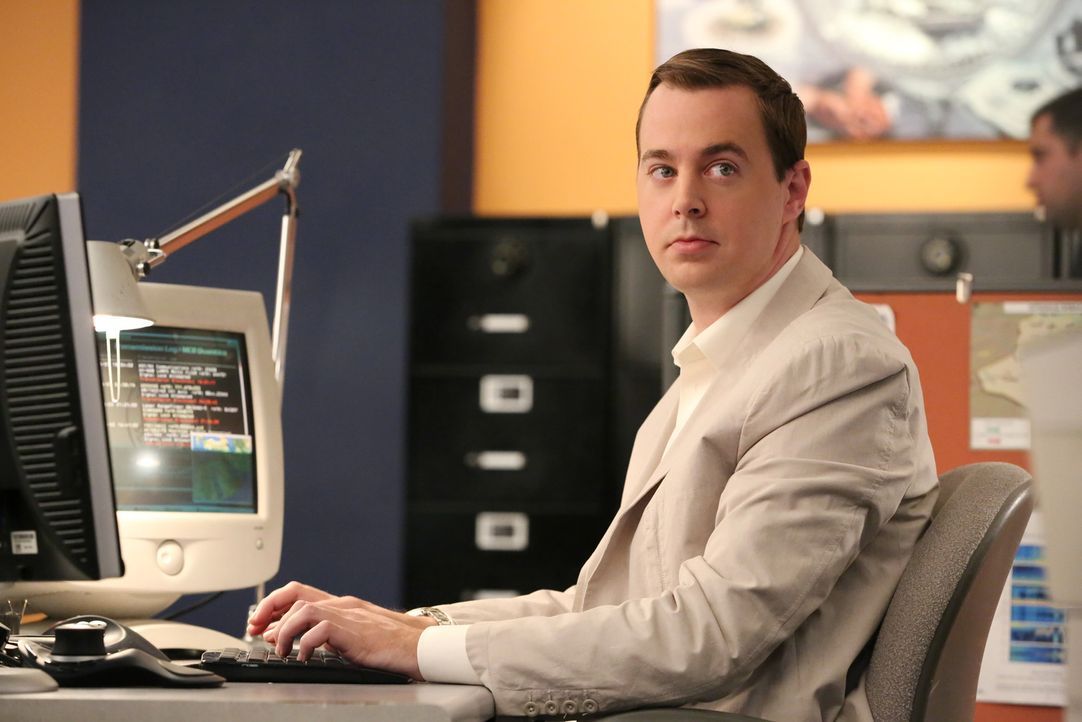 McGee (Sean Murray) macht durch seinen neuen Fall die Bekanntschaft des Ex-Marines Freddie Linn, der ihn total beeindruckt ... - Bildquelle: CBS Television